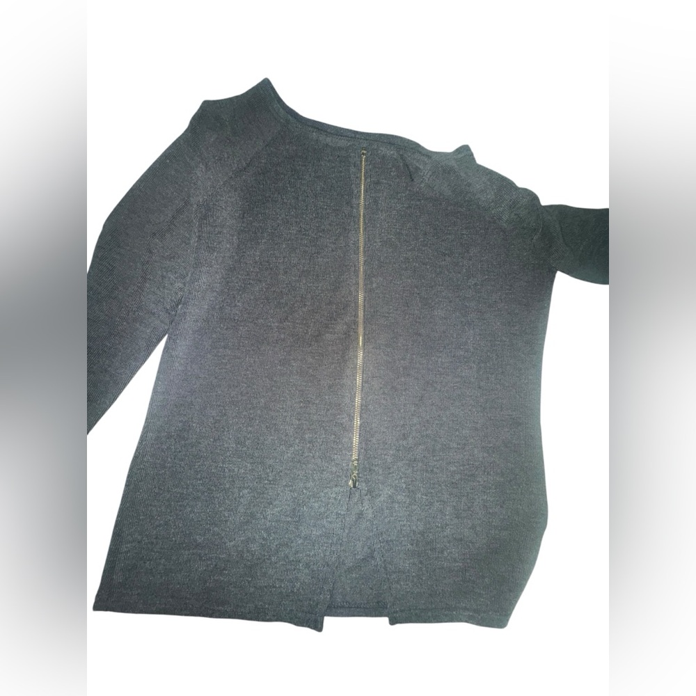 Gray Women's Top - Picture 2 of 3